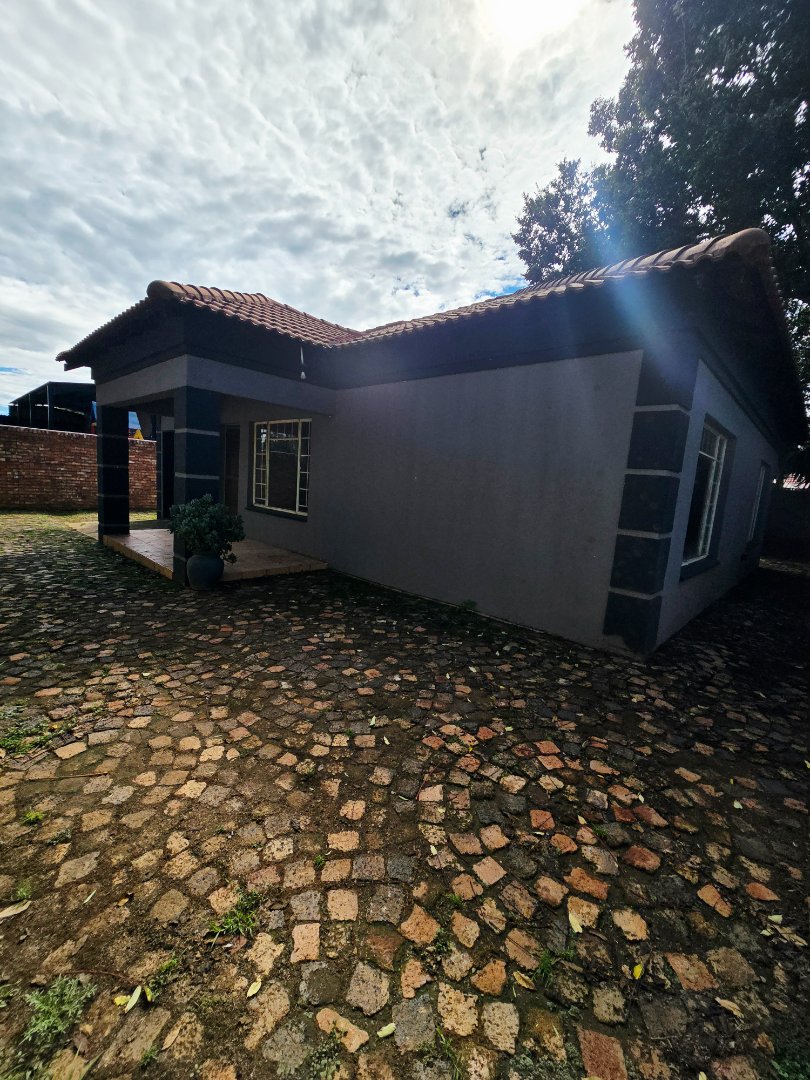 5 Bedroom Property for Sale in Flamwood North West